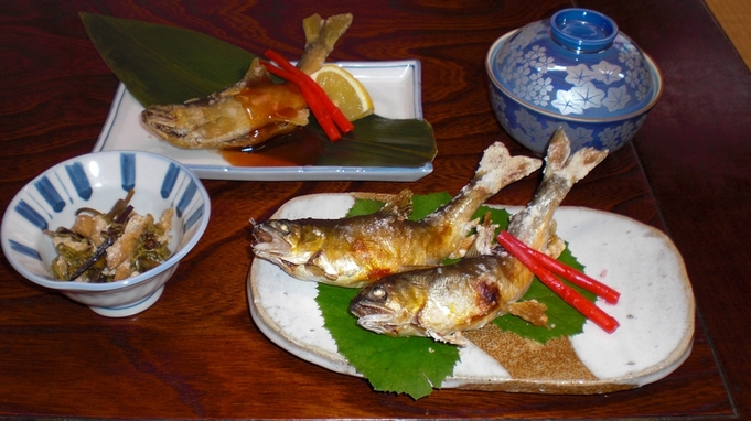 【一泊二食付き】当館基本コース●新鮮な川魚と旬の食材を使用した会席料理でおもてなし